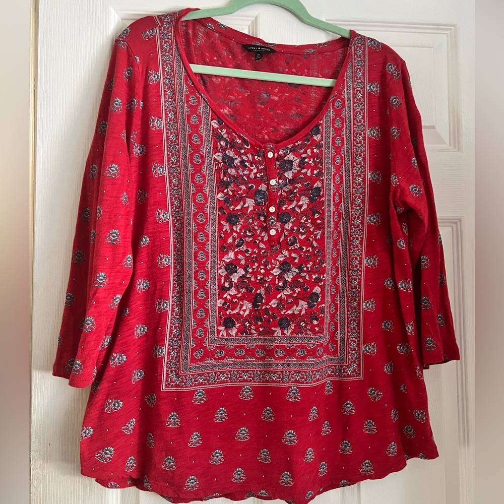 Lucky Brand boho inspired red print henley, like new.  XL